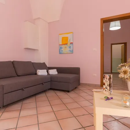 Le Dimore Dei Messapi Bed & Breakfast 4*